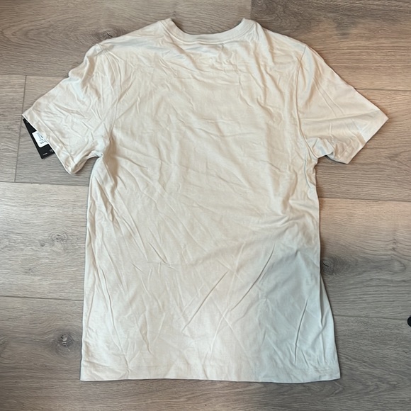 Nike Camo Bone Small Tee - Picture 2 of 4